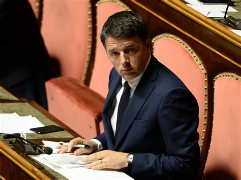 Renzi e i Rolex d'Arabia spariti per un anno da Palazzo Chigi